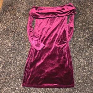 Velvet off shoulder dress Forever 21